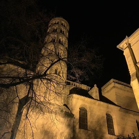 Appartement De Charme Dans Le Coeur Historique D'Uzès מראה חיצוני תמונה