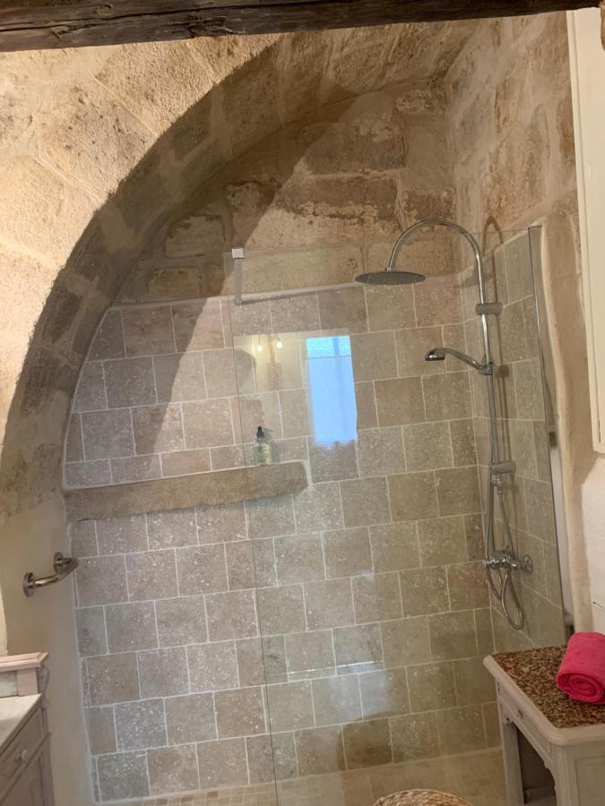 Appartement De Charme Dans Le Coeur Historique D'Uzès מראה חיצוני תמונה