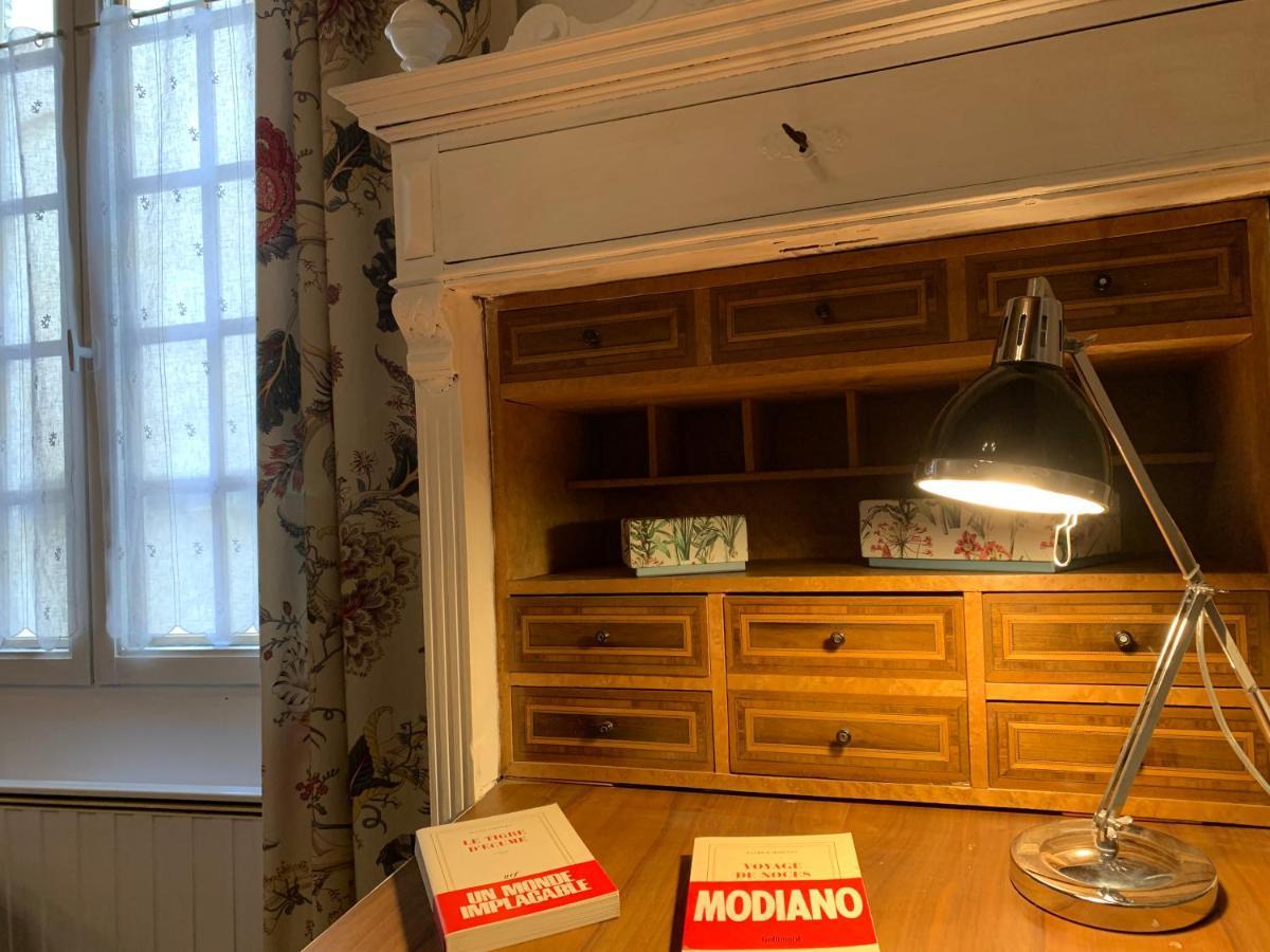 Appartement De Charme Dans Le Coeur Historique D'Uzès מראה חיצוני תמונה