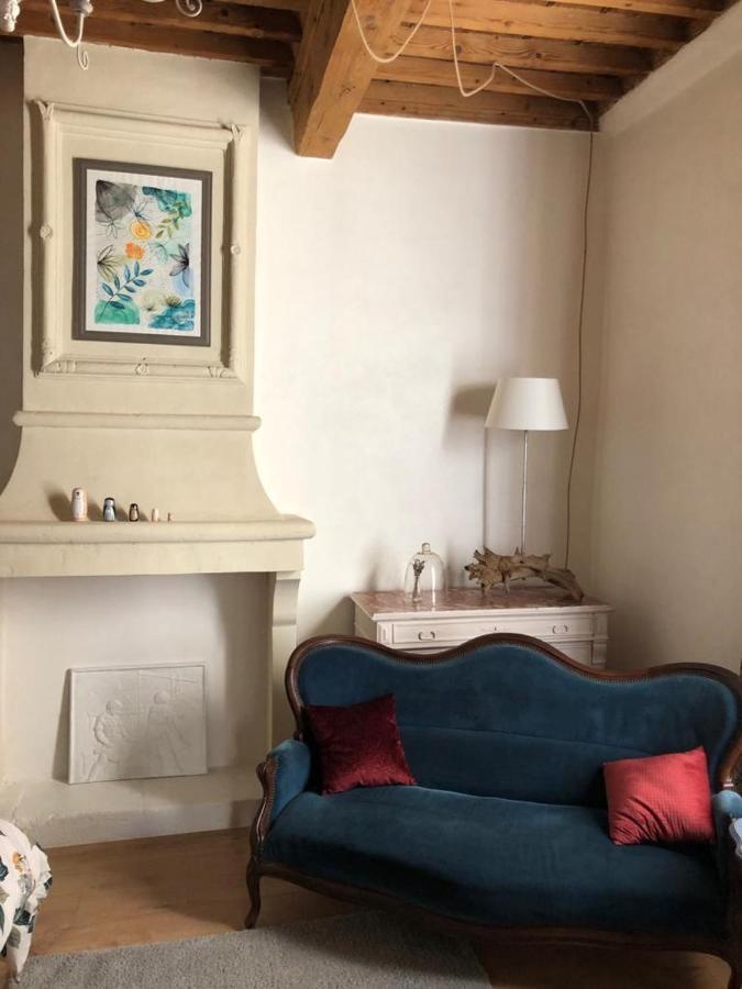 Appartement De Charme Dans Le Coeur Historique D'Uzès מראה חיצוני תמונה